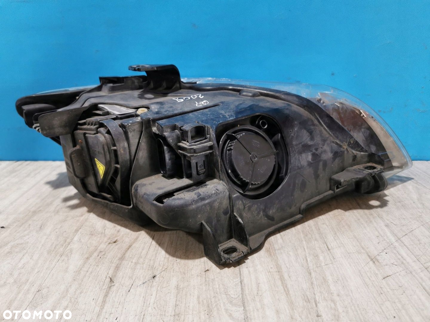 Audi Q7 I 4L 2005/2010 lampa reflektor lewa przód Bi-xenon Anglik - 3