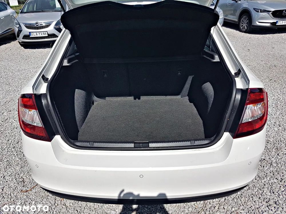Skoda RAPID 1.6 TDI DPF Ambition - 24