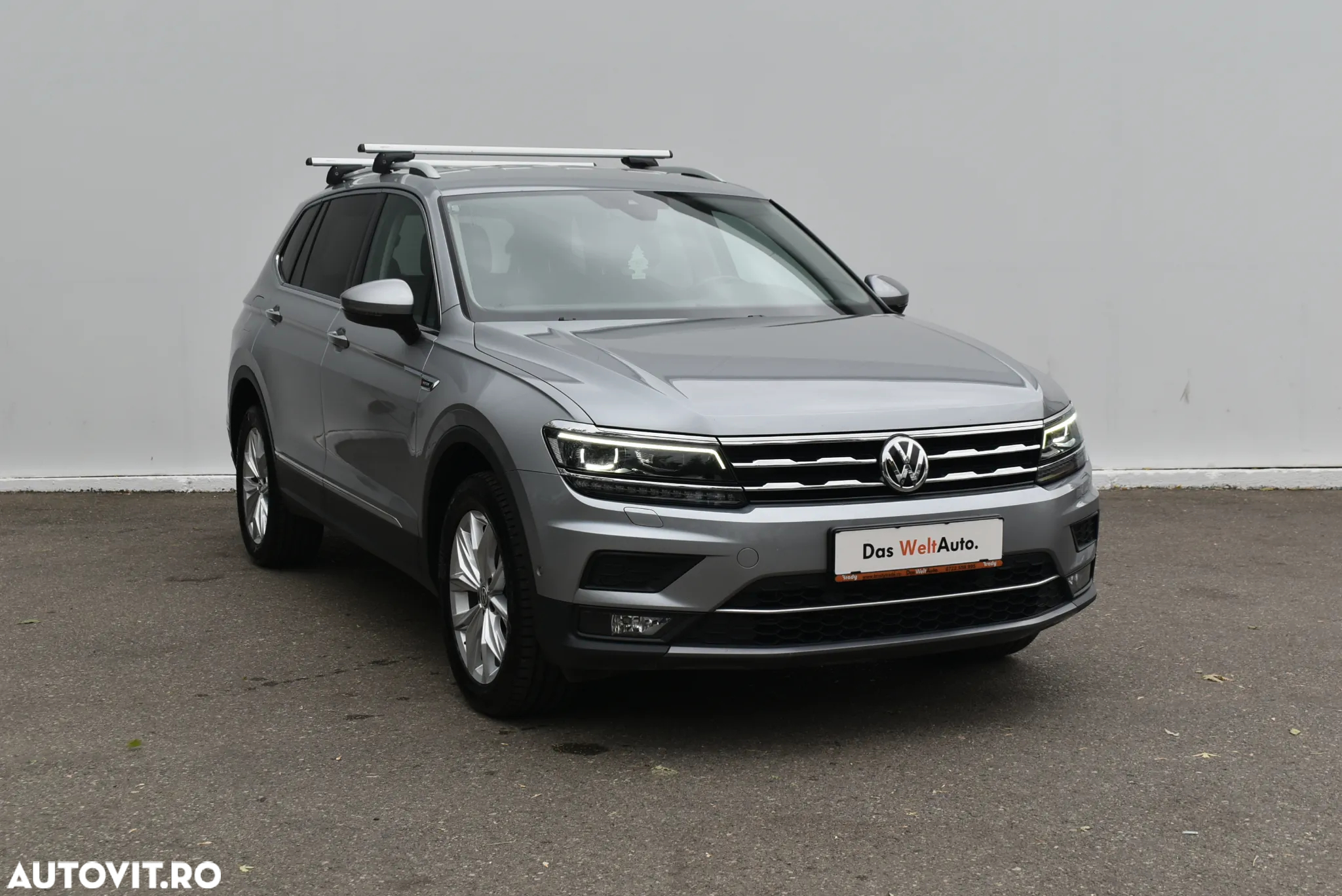 Volkswagen Tiguan - 2