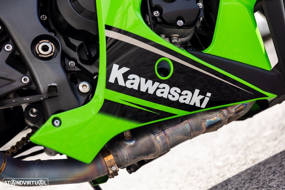 Kawasaki ZX ZX10R - 3