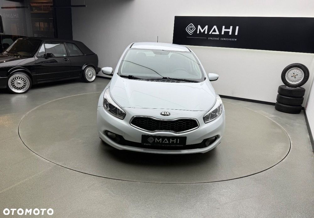 Kia Ceed 1.4 CVVT Attract - 3