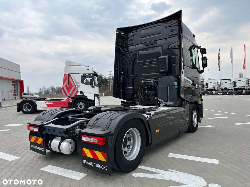 Renault T480 TC High Sleeper Cab - 4