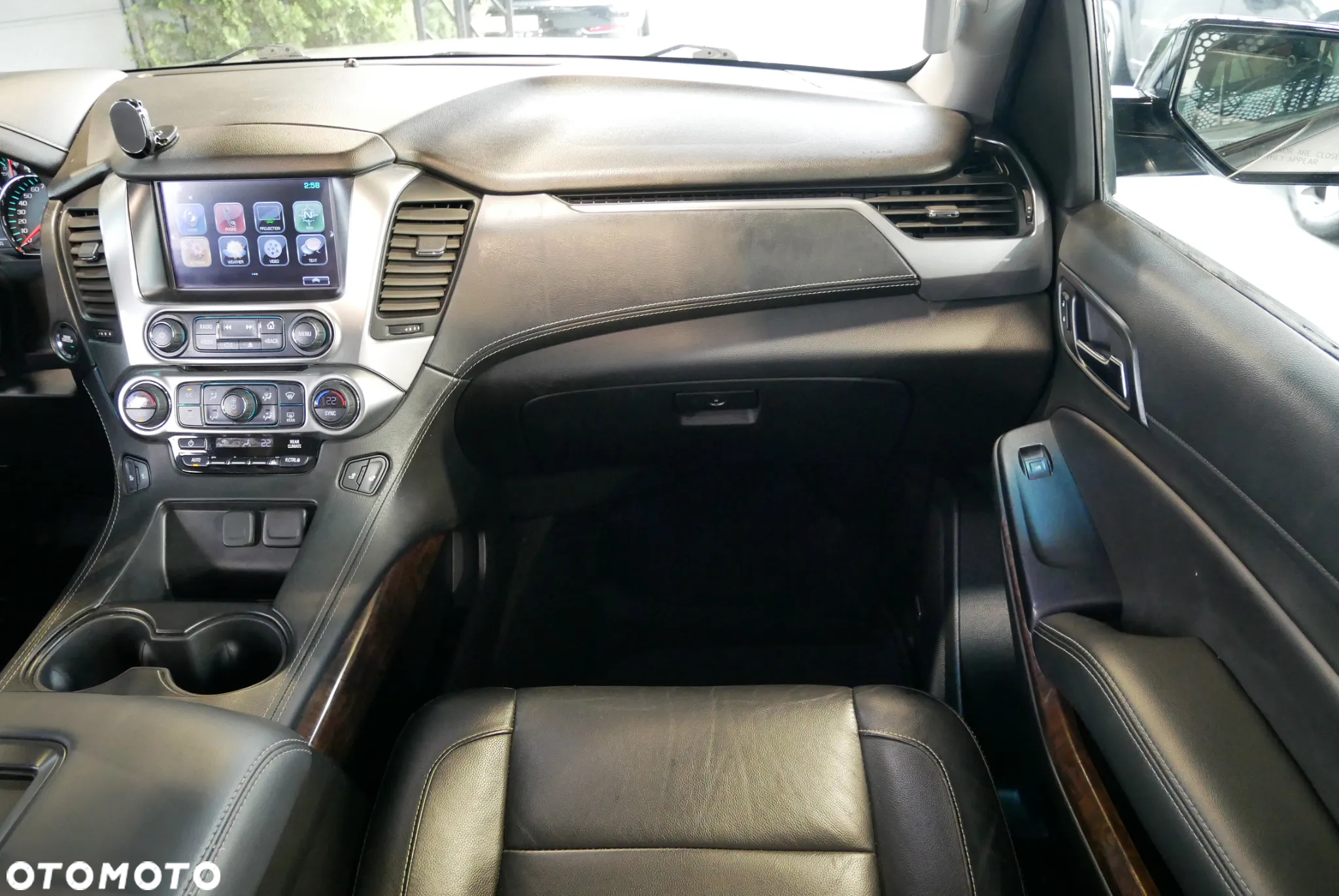Chevrolet Tahoe - 13
