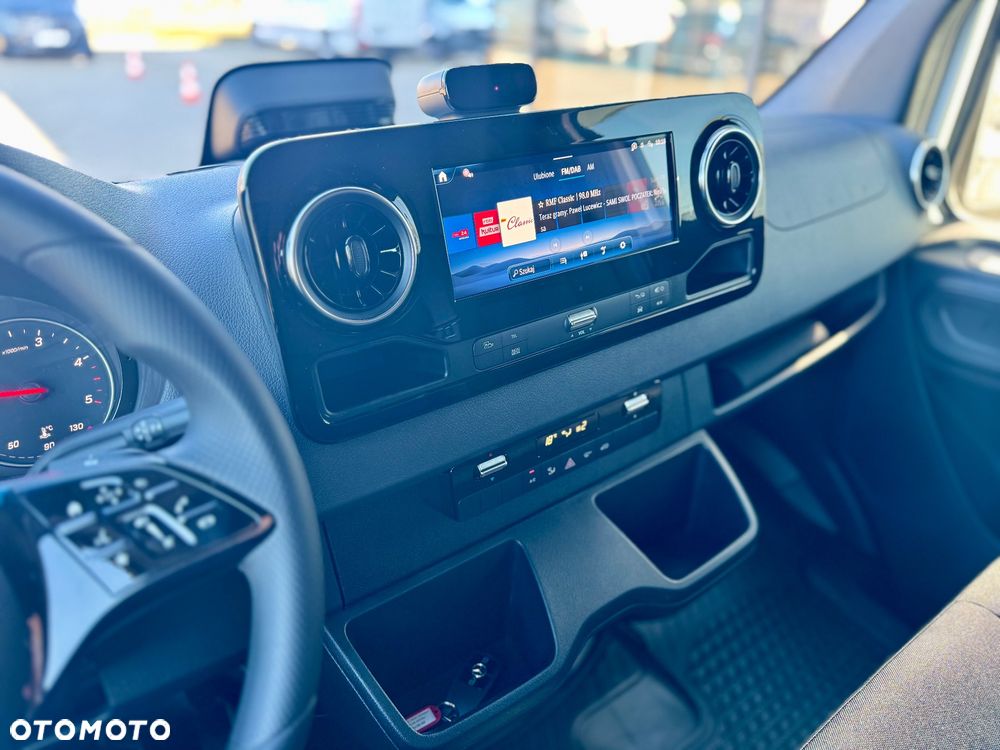 Mercedes-Benz Sprinter 317 Furgon Standard L2H2 - 15