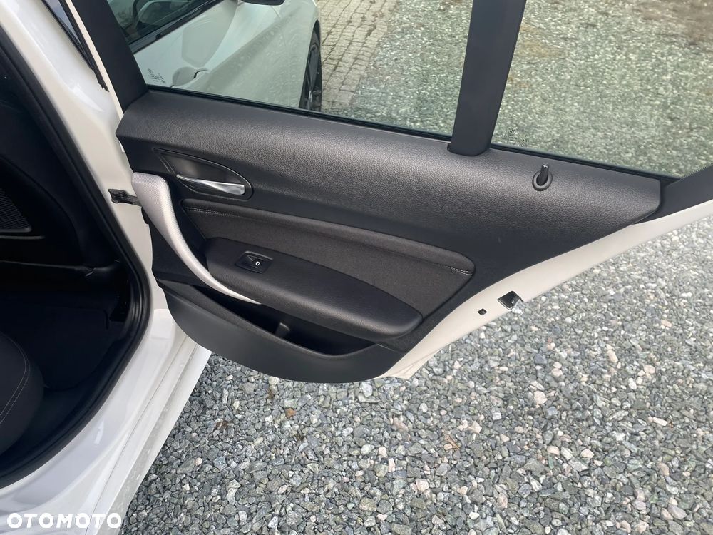 BMW Seria 1 118i Edition M Sport Shadow - 24