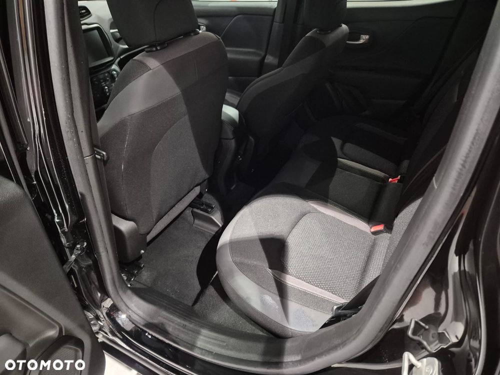 Jeep Renegade 1.5 T4 mHEV Limited FWD S&S DCT - 11