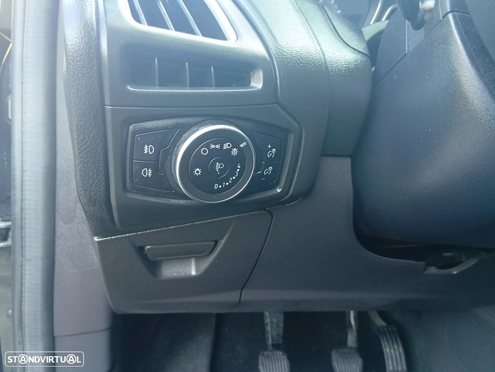 Ford Focus SW 1.0 SCTi Titanium Best - 22