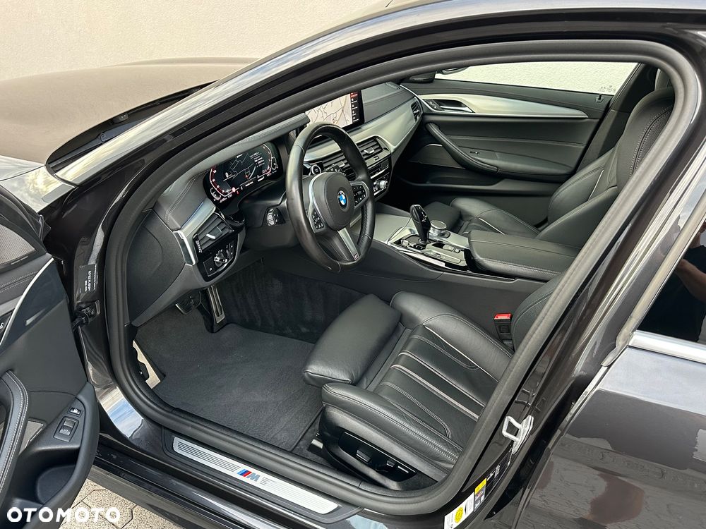 BMW Seria 5 530e xDrive M Sport sport - 21