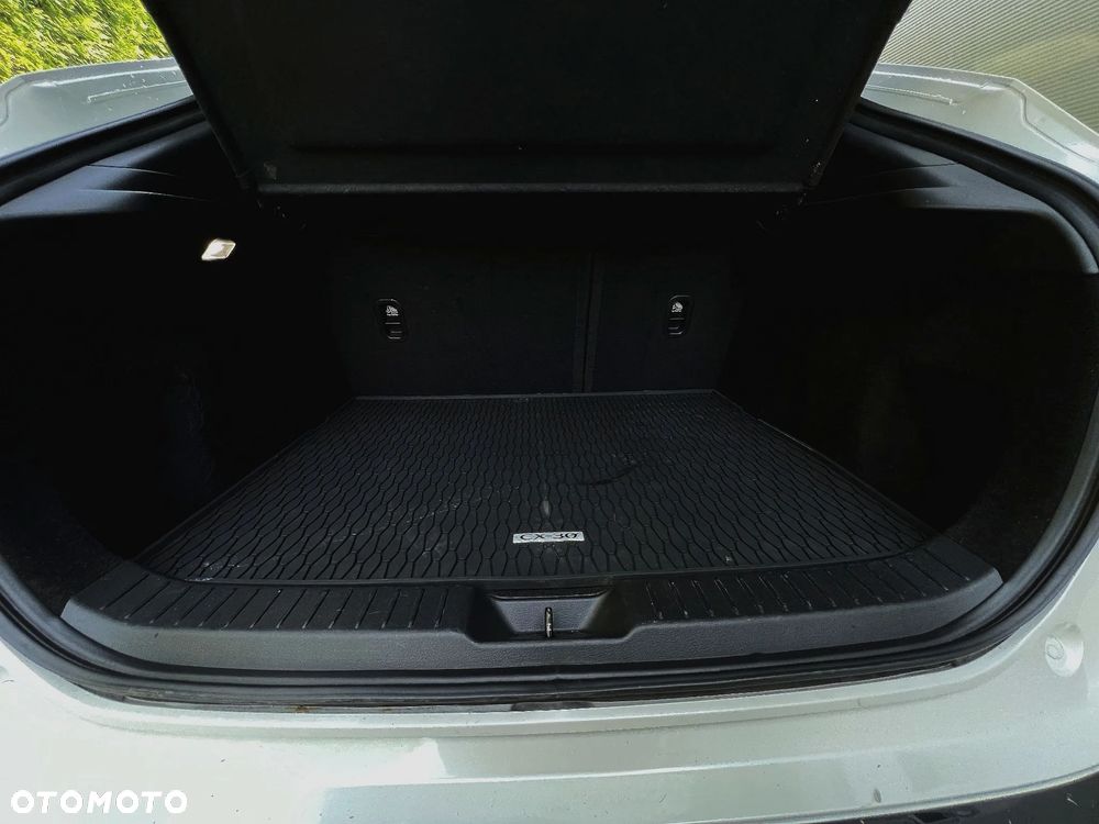 Mazda CX-30 e-SKYACTIV-G 2.0 M HYBRID 150 DRIVE SELECTION - 39