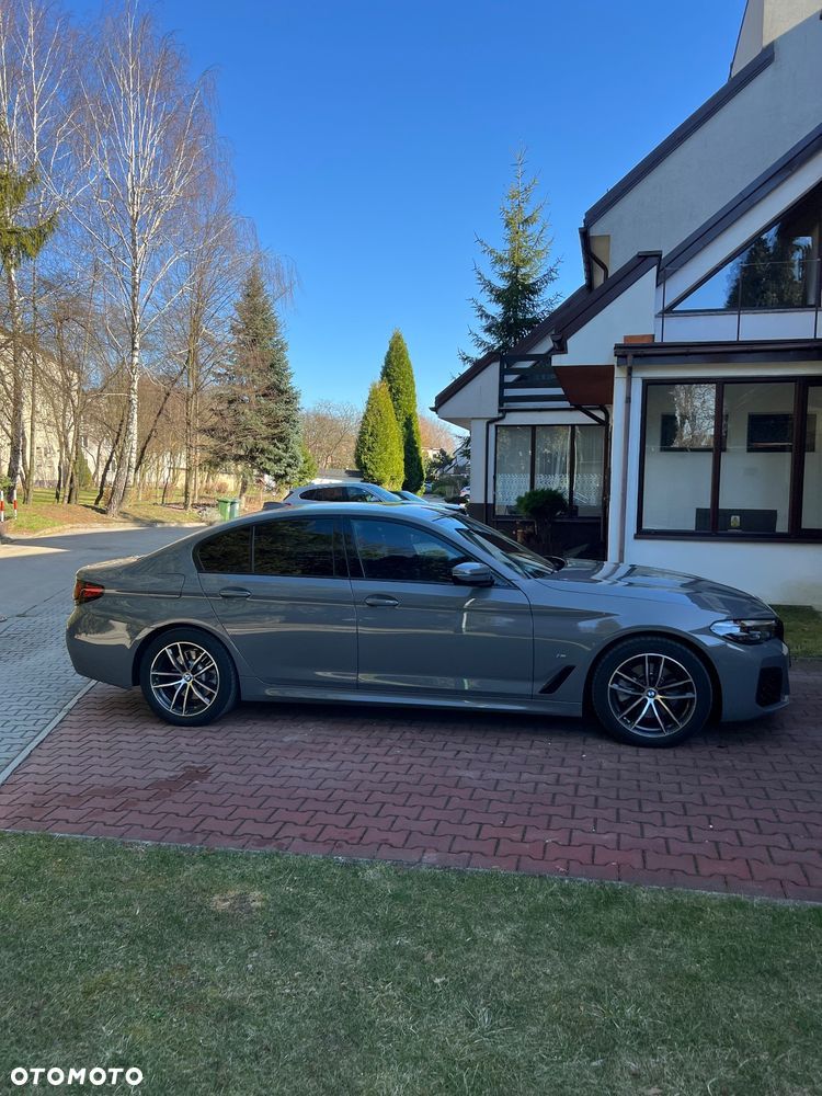 BMW Seria 5 520d xDrive M Sport sport - 12