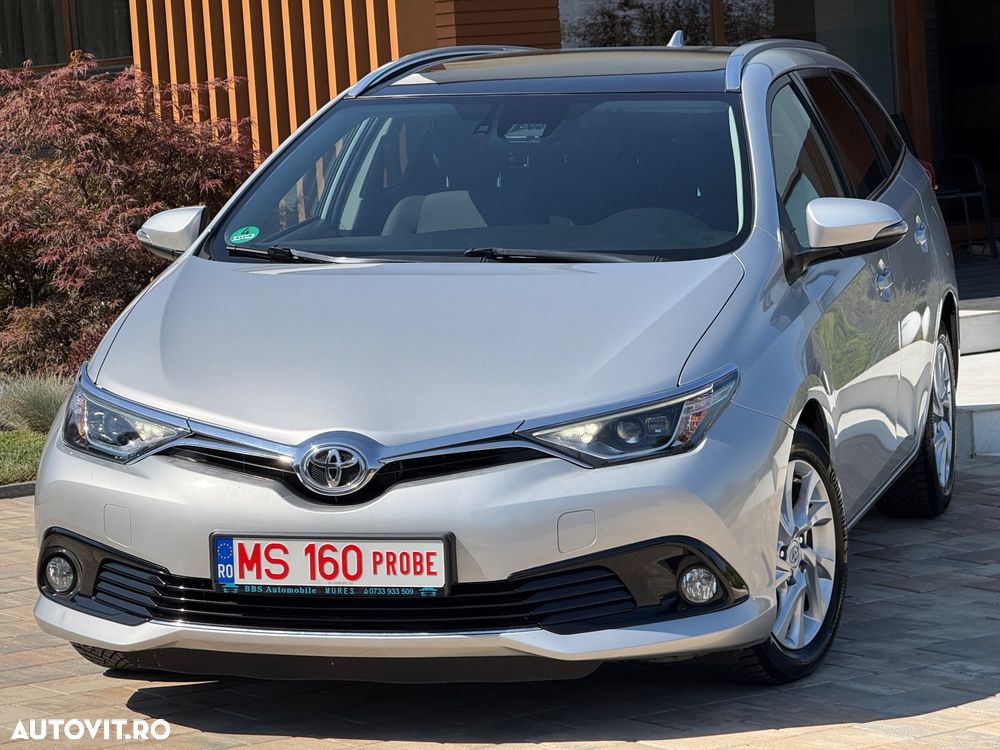 Toyota Auris 1.6 D-4D Edition S+ - 1