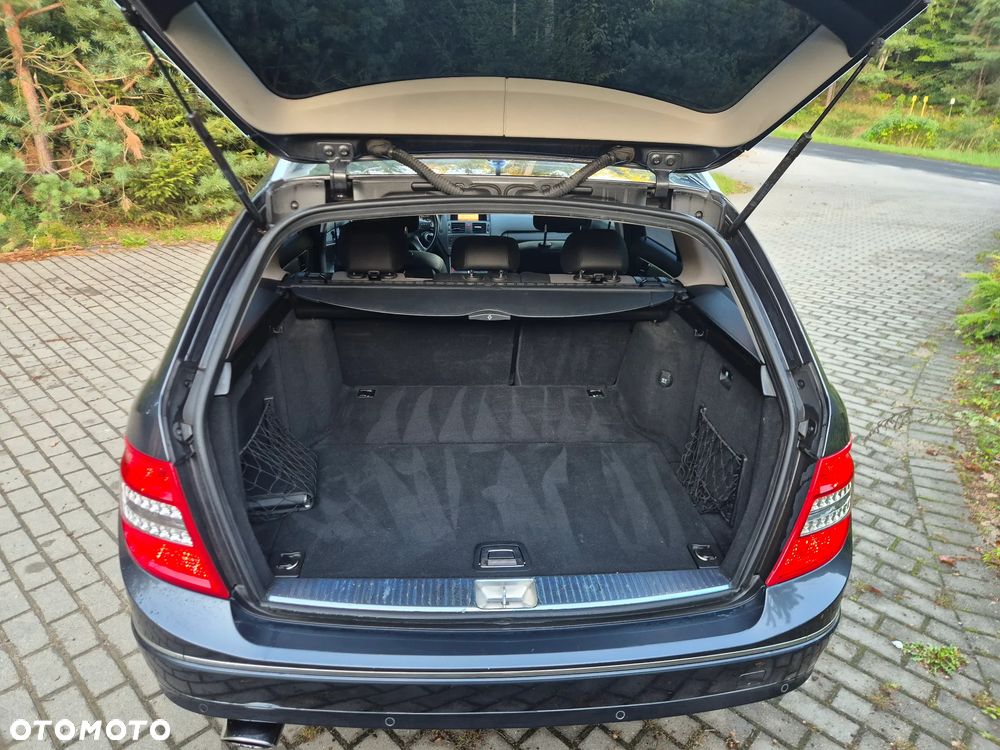 Mercedes-Benz Klasa C 220 CDI DPF Automatik BlueEFFICIENCY Avantgarde - 10