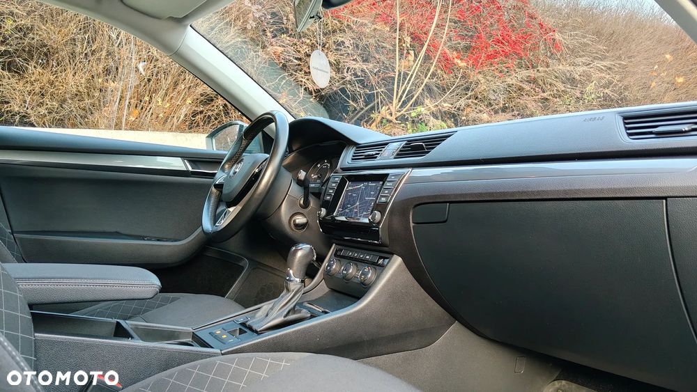 Skoda Superb 1.6 TDI DSG Ambition - 31