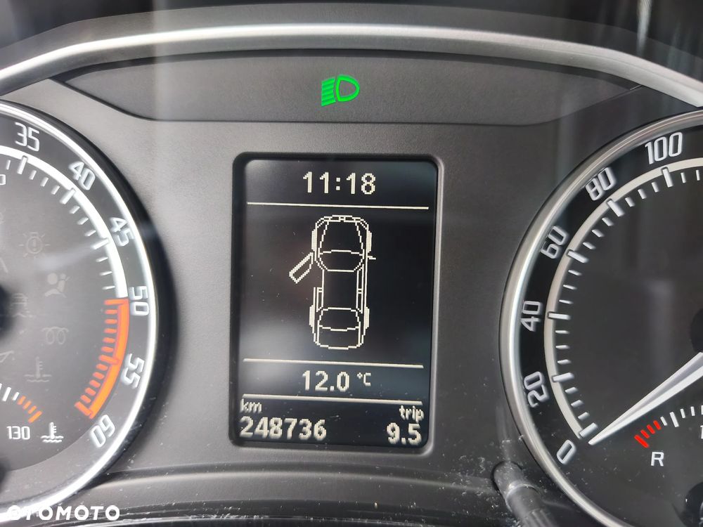 Skoda Octavia 2.0 TDI DPF RS - 28