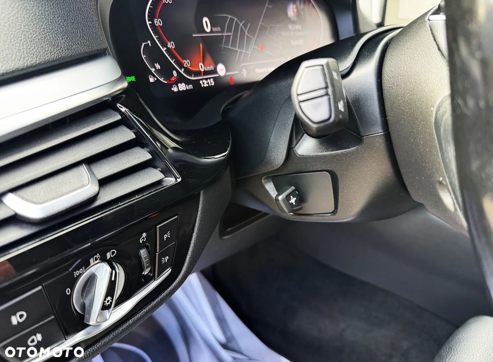 BMW Seria 5 520i Sport Line - 24