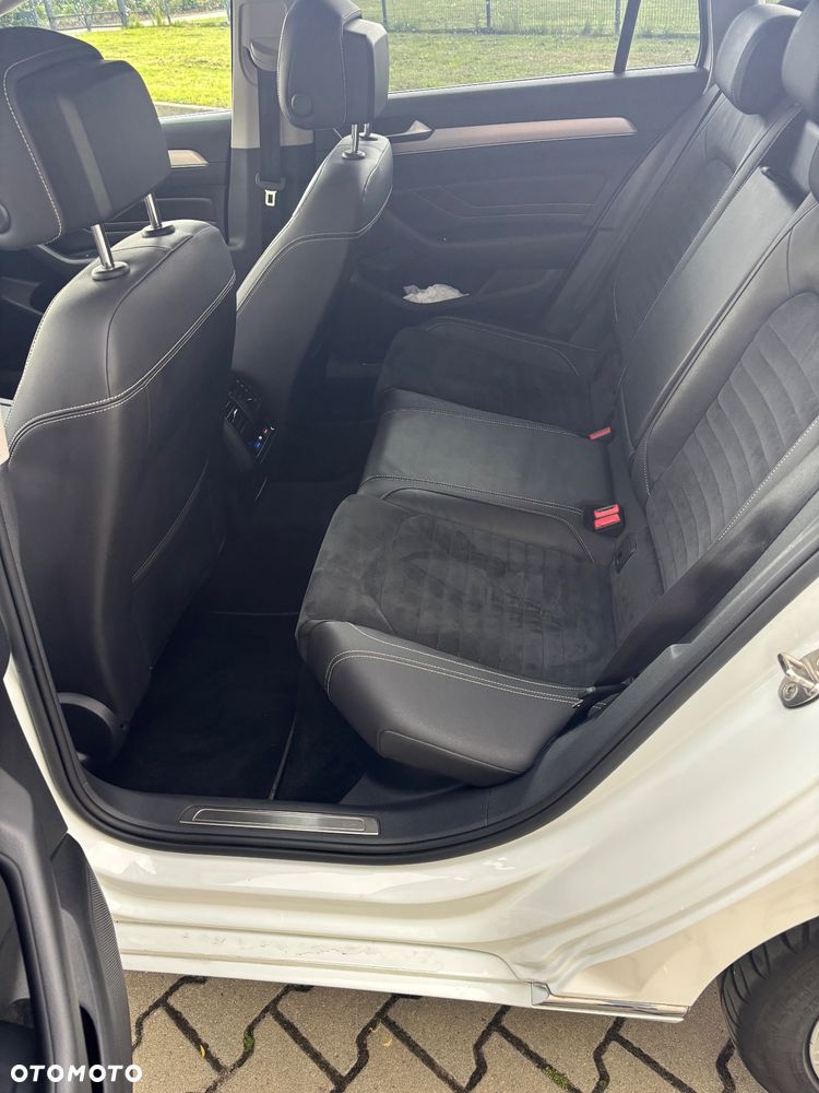 Volkswagen Passat 2.0 TDI SCR DSG Highline - 13