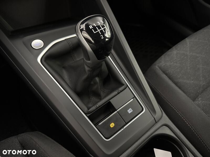 Volkswagen Golf - 17