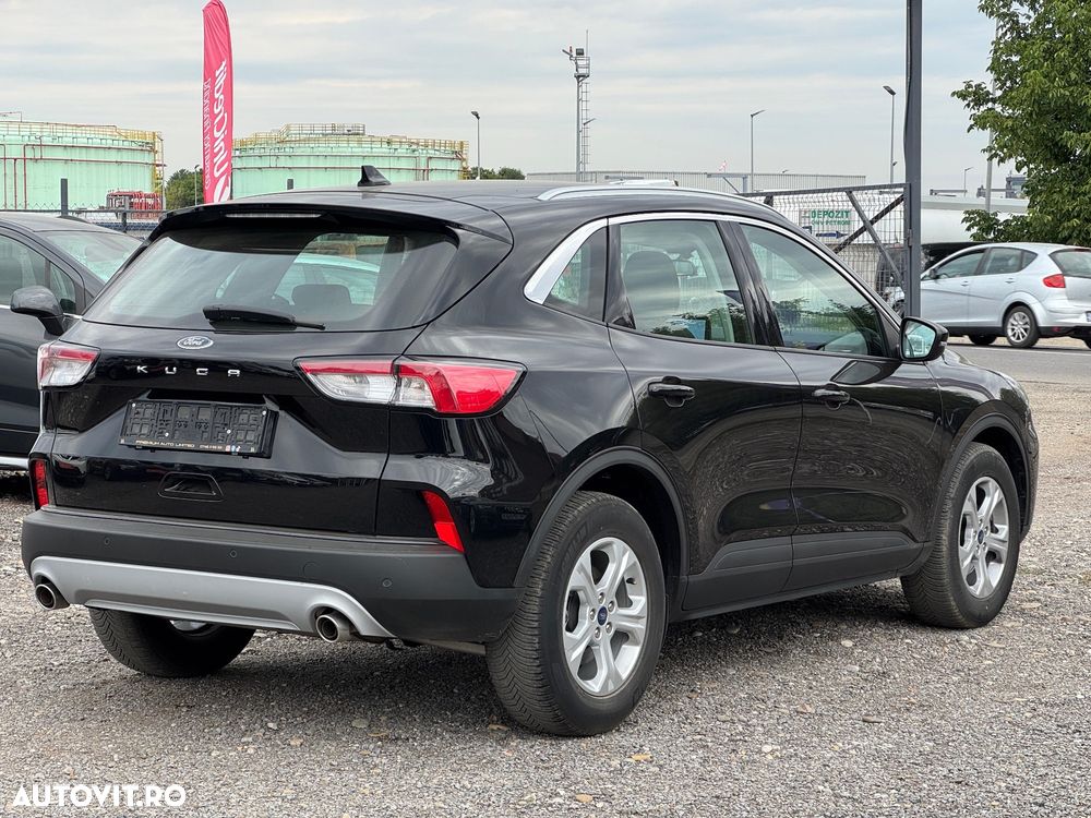 Ford Kuga 1.5 EcoBoost 2x4 Cool & Connect - 3