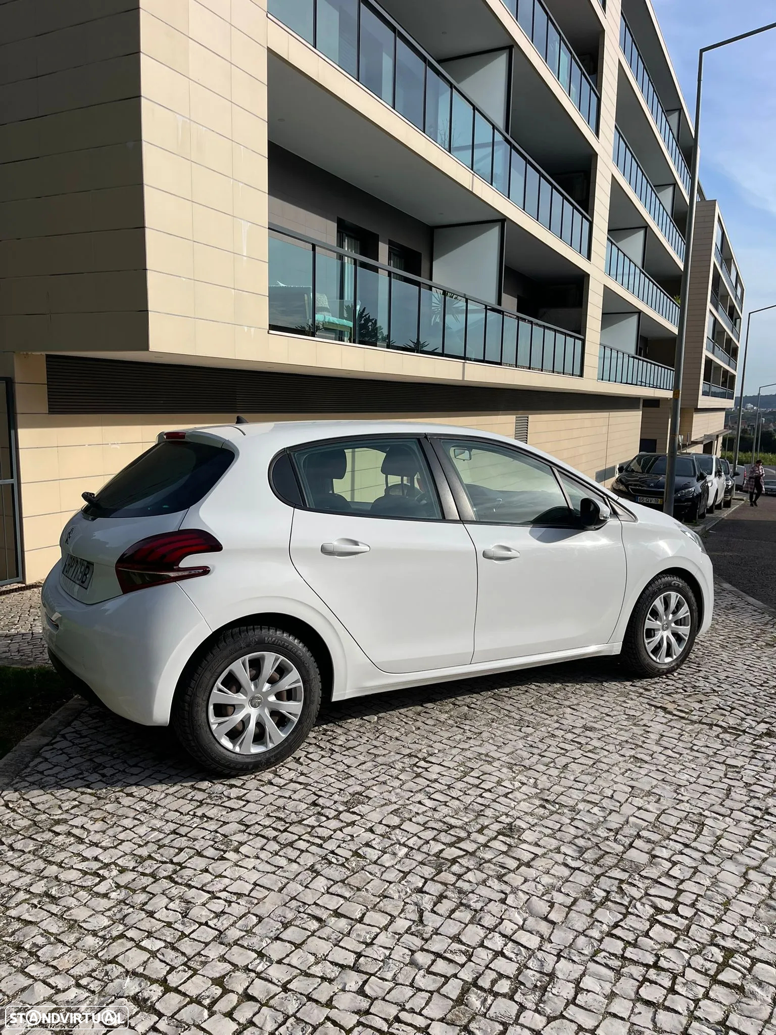 Peugeot 208 1.6 BlueHDi Active - 3