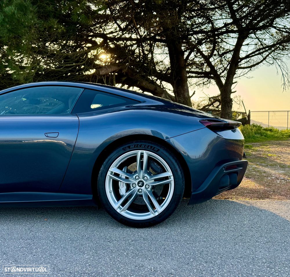 Ferrari Roma 3.9 Twin-Turbo V8 - 10