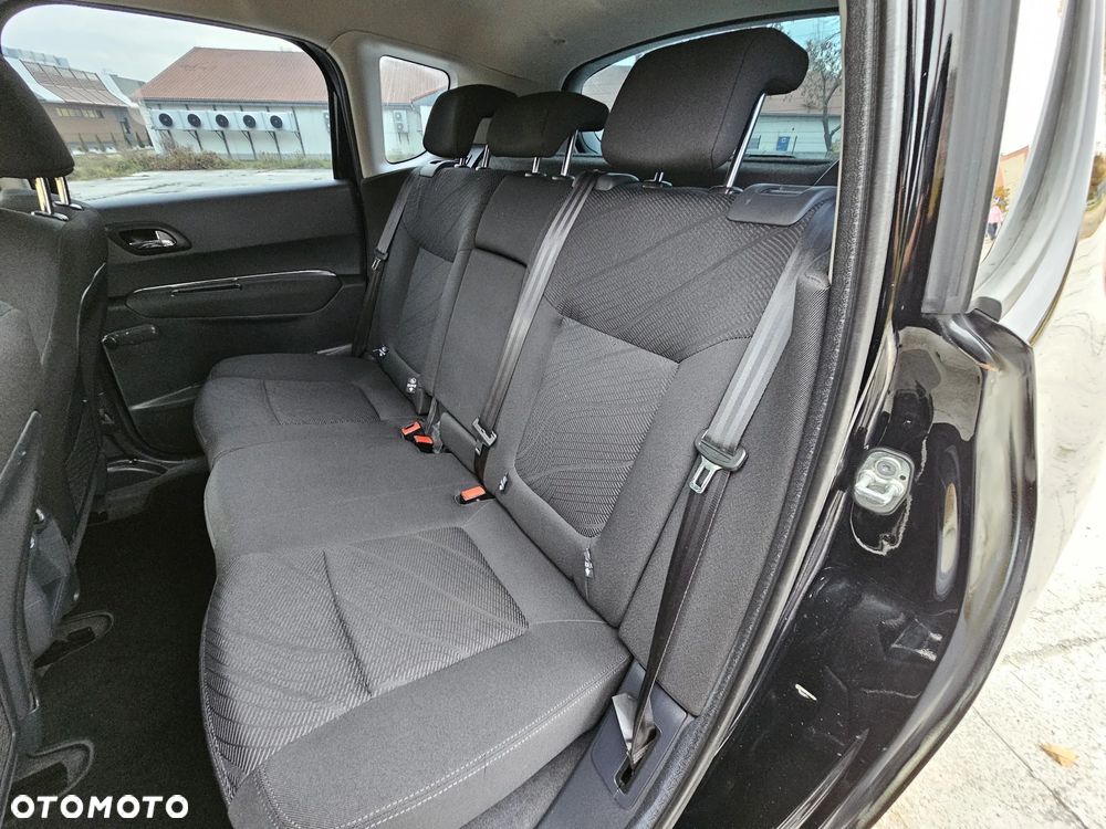 Peugeot 3008 1.6 Active - 21