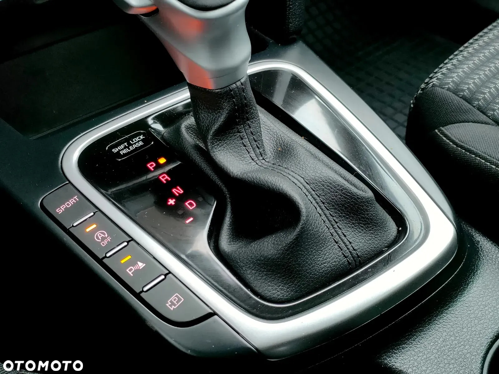 Kia Ceed 1.5 T-GDI M DCT - 24
