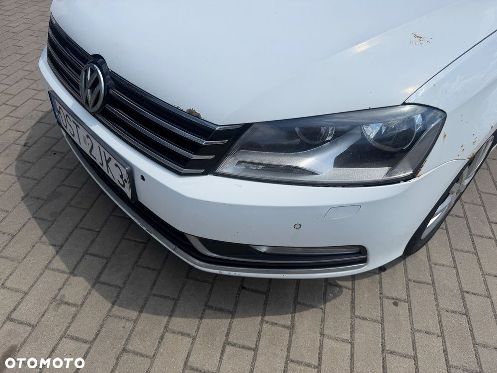 Volkswagen Passat 2.0 Blue TDI SCR Comfortline - 9