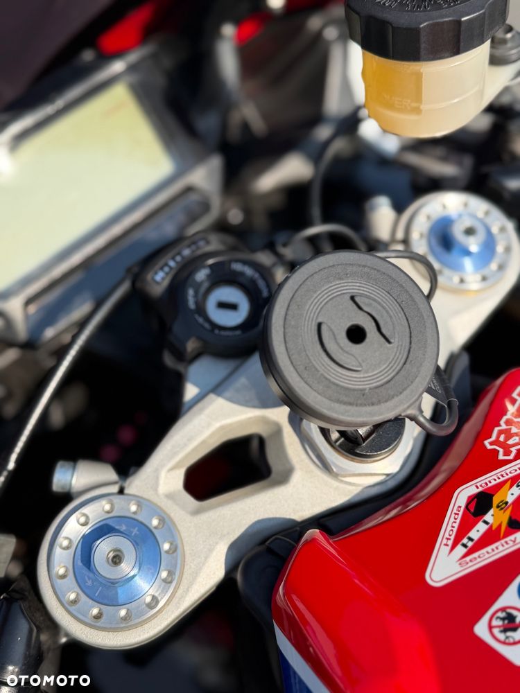 Honda CBR - 13
