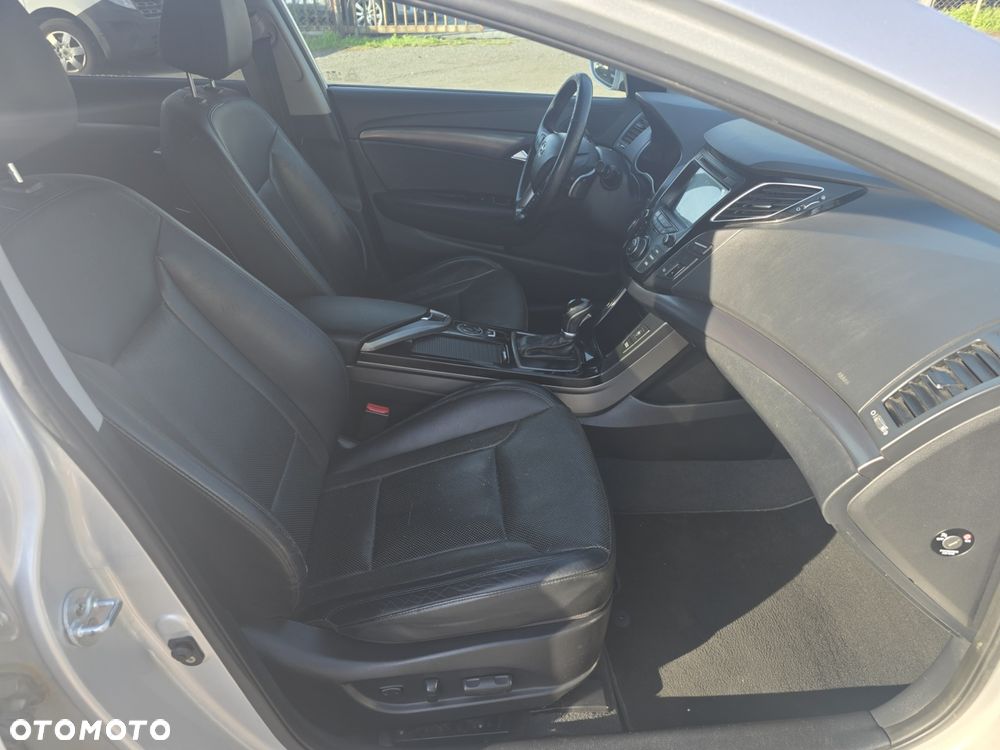 Hyundai i40 Kombi 1.7 CRDi DCT Premium - 19