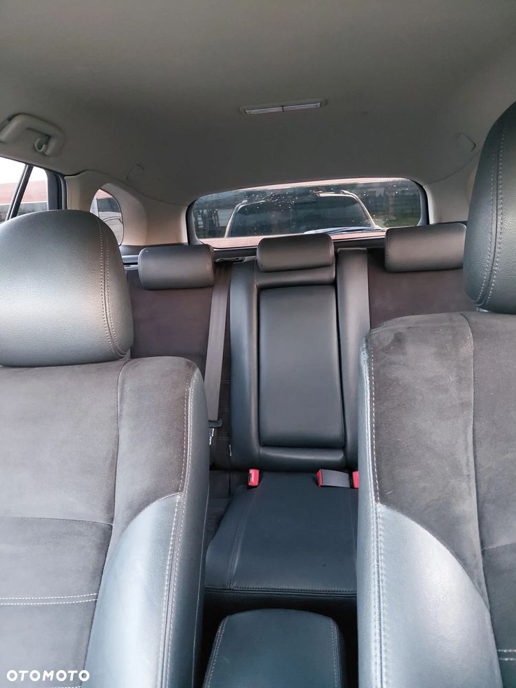 Toyota Avensis 2.0 D-4D PowerBoost Premium - 18