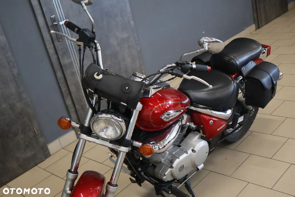 Suzuki Intruder - 5