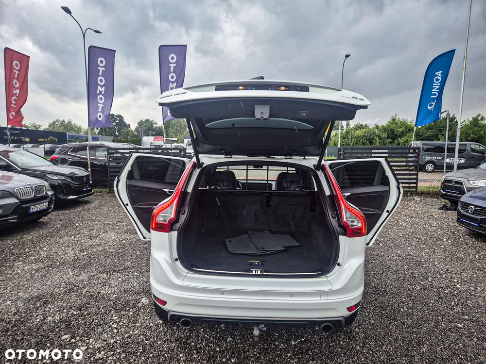 Volvo XC 60 D4 AWD Geartronic RDesign - 17