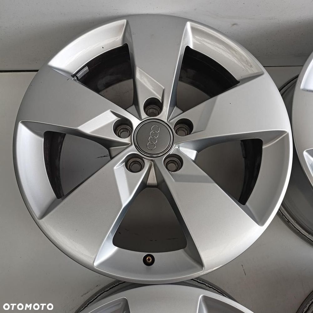 Alufelgi 5x112 17 Audi TT 8S0601025J 4szt (F5068) - 2