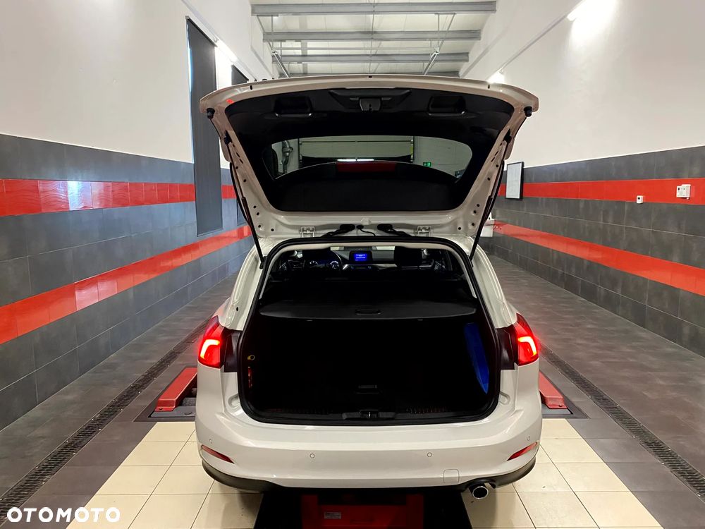 Ford Focus 2.0 EcoBlue Titanium - 15