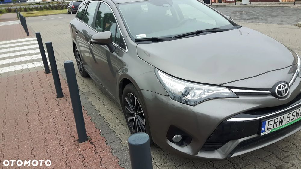 Toyota Avensis - 5