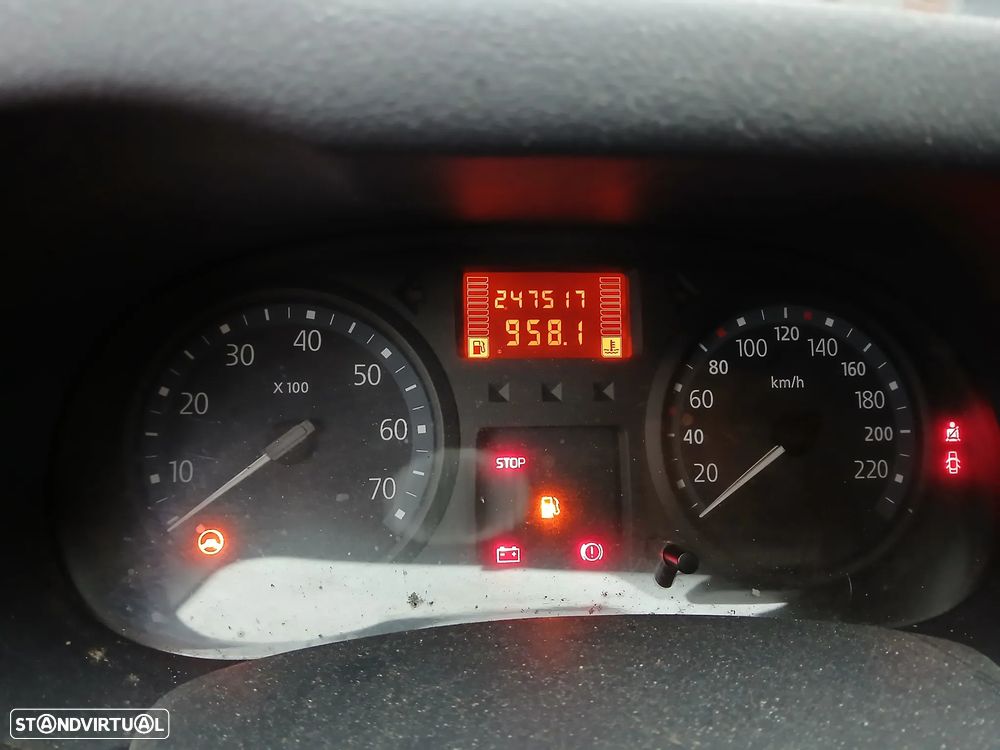 Renault Clio 1.2 16V S - 7