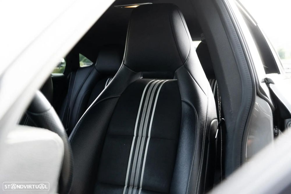 Mercedes-Benz CLA 180 d Shooting Brake AMG Line - 27