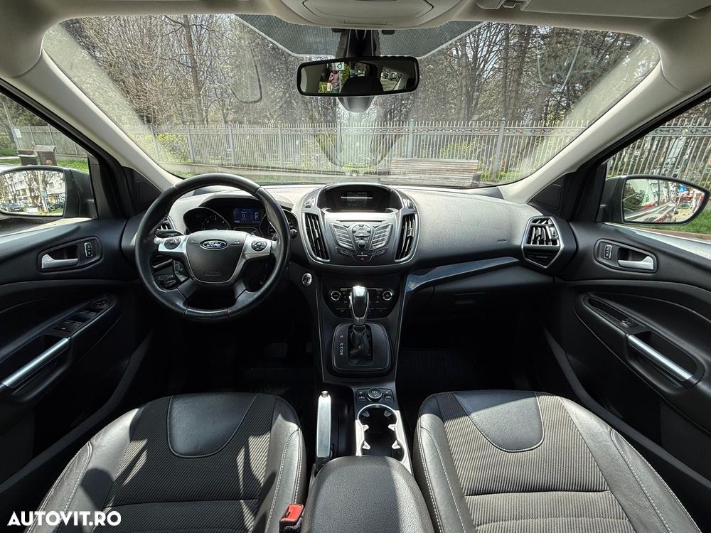 Ford Kuga 2.0 TDCi Powershift 4WD Titanium - 6