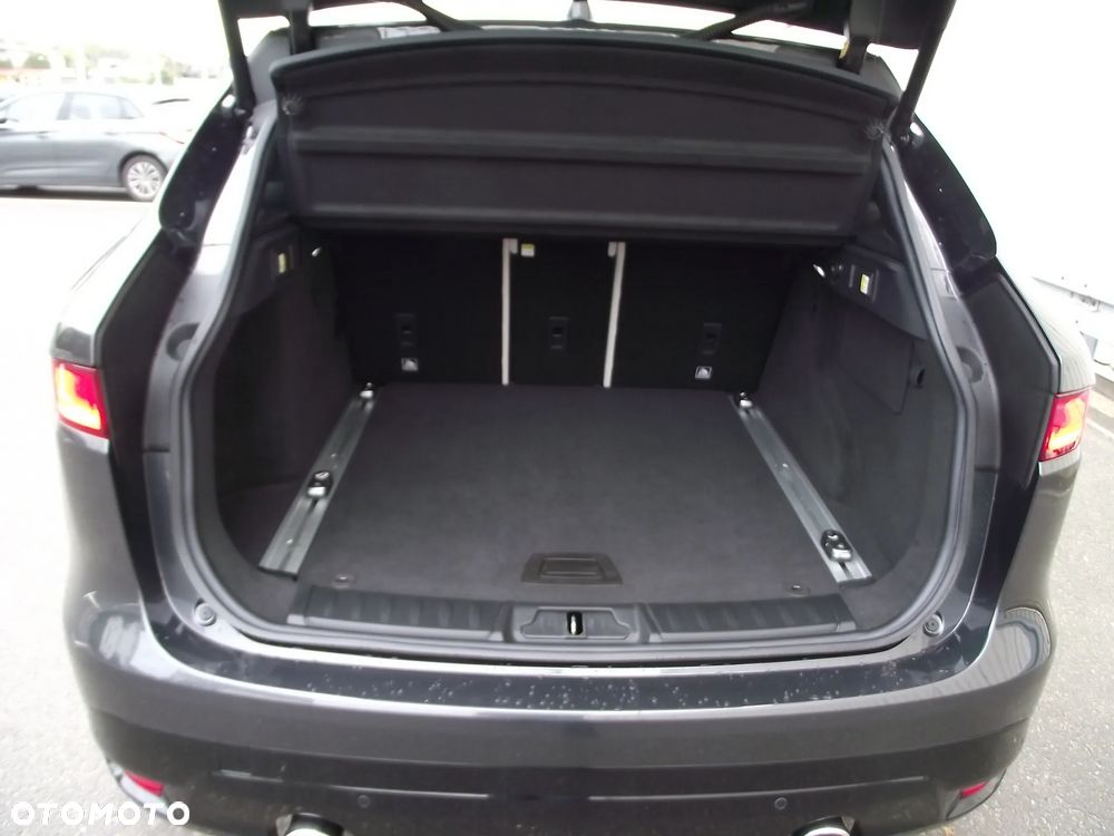 Jaguar F-Pace 3.0 TDV6 AWD R-Sport - 39