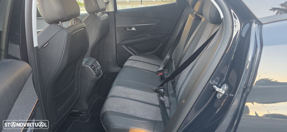 Peugeot 3008 PureTech 130 Stop & Start GPF Allure - 10