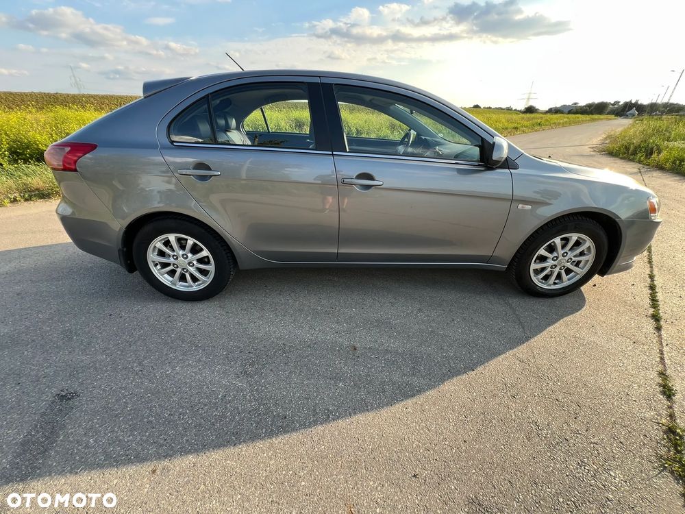 Mitsubishi Lancer 1.8 Instyle CVT - 17