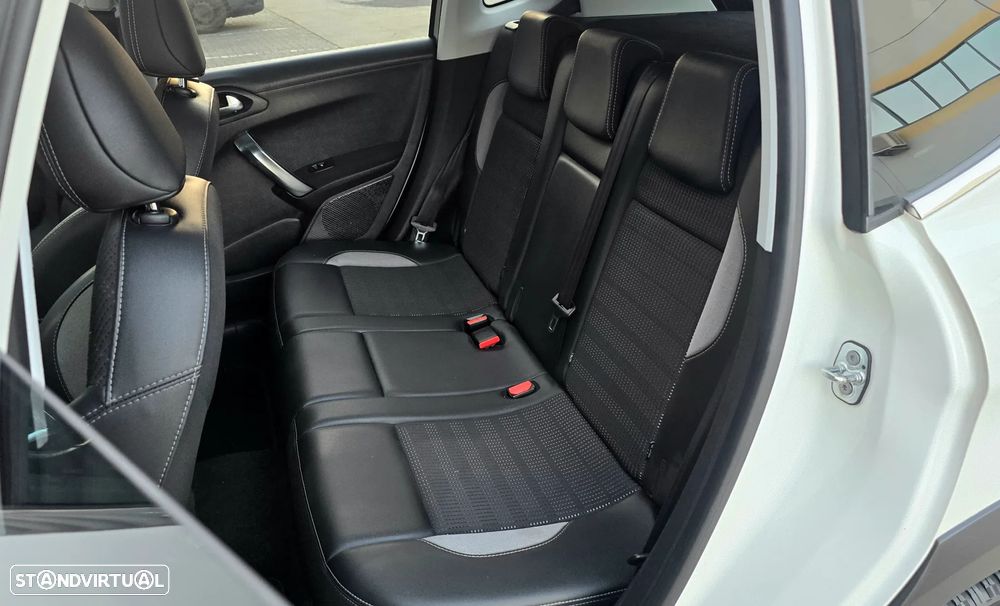 Peugeot 2008 PureTech 82 Allure - 16