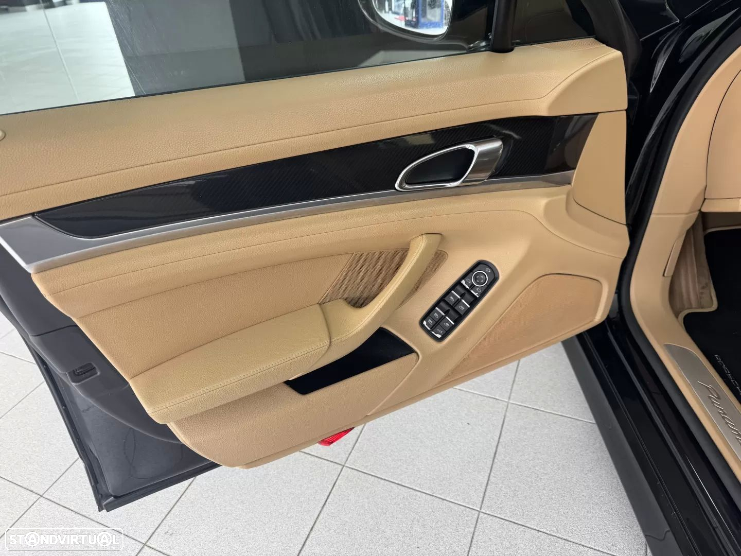 Porsche Panamera Standard - 25