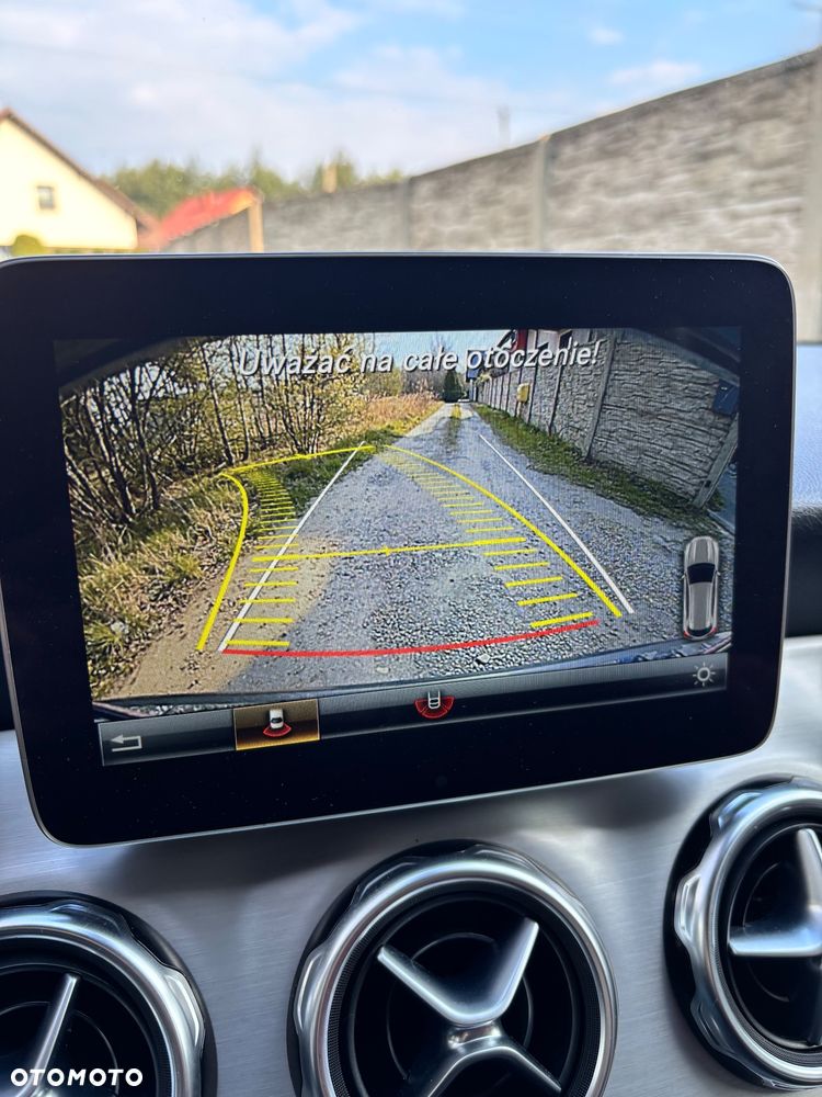 Mercedes-Benz GLA 200 7G-DCT AMG Line - 14