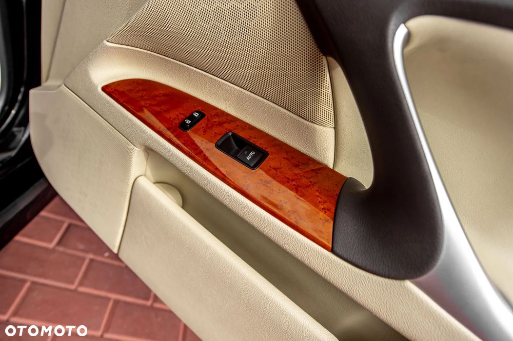 Lexus IS 250 Executive Line - 23