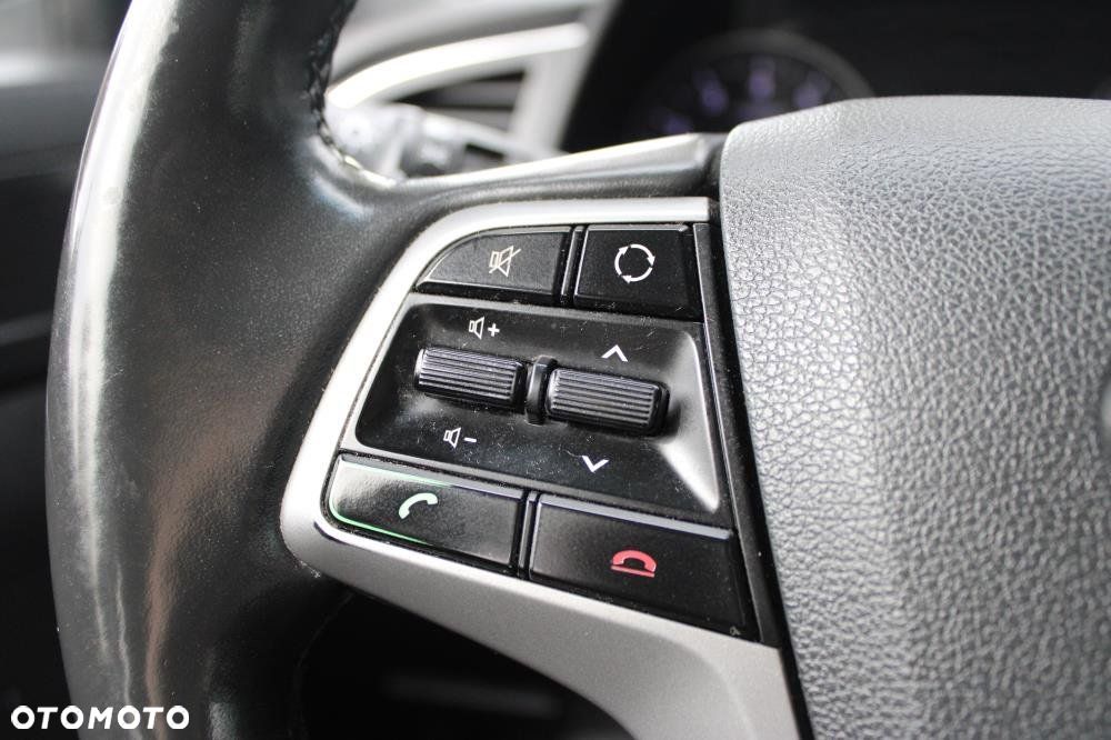 Hyundai Elantra - 18