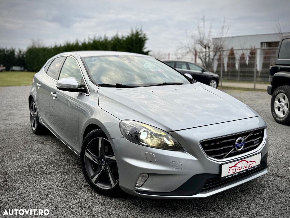 Volvo V40 D2 R Design - 1