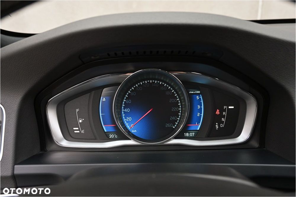 Volvo V60 D4 Geartronic RDesign - 10