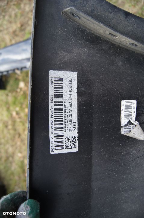 Audi A4 B9 8W9 S-Line KOMBI Zderzak tył tylny - 3