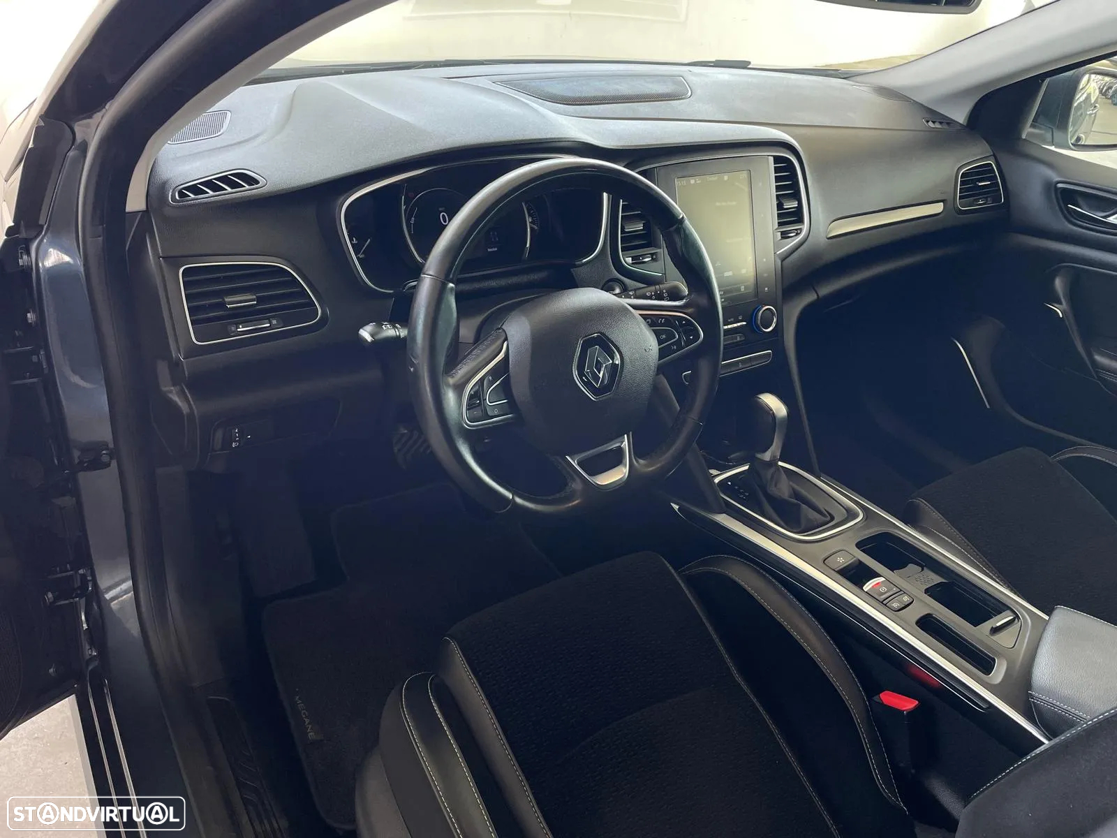 Renault Mégane 1.5 Blue dCi Intens EDC - 10